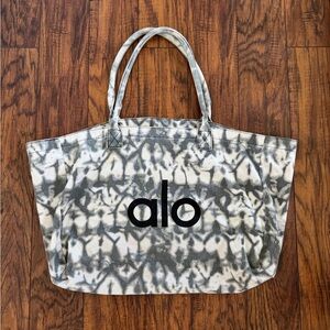 Alo Yoga Shopper Tote
